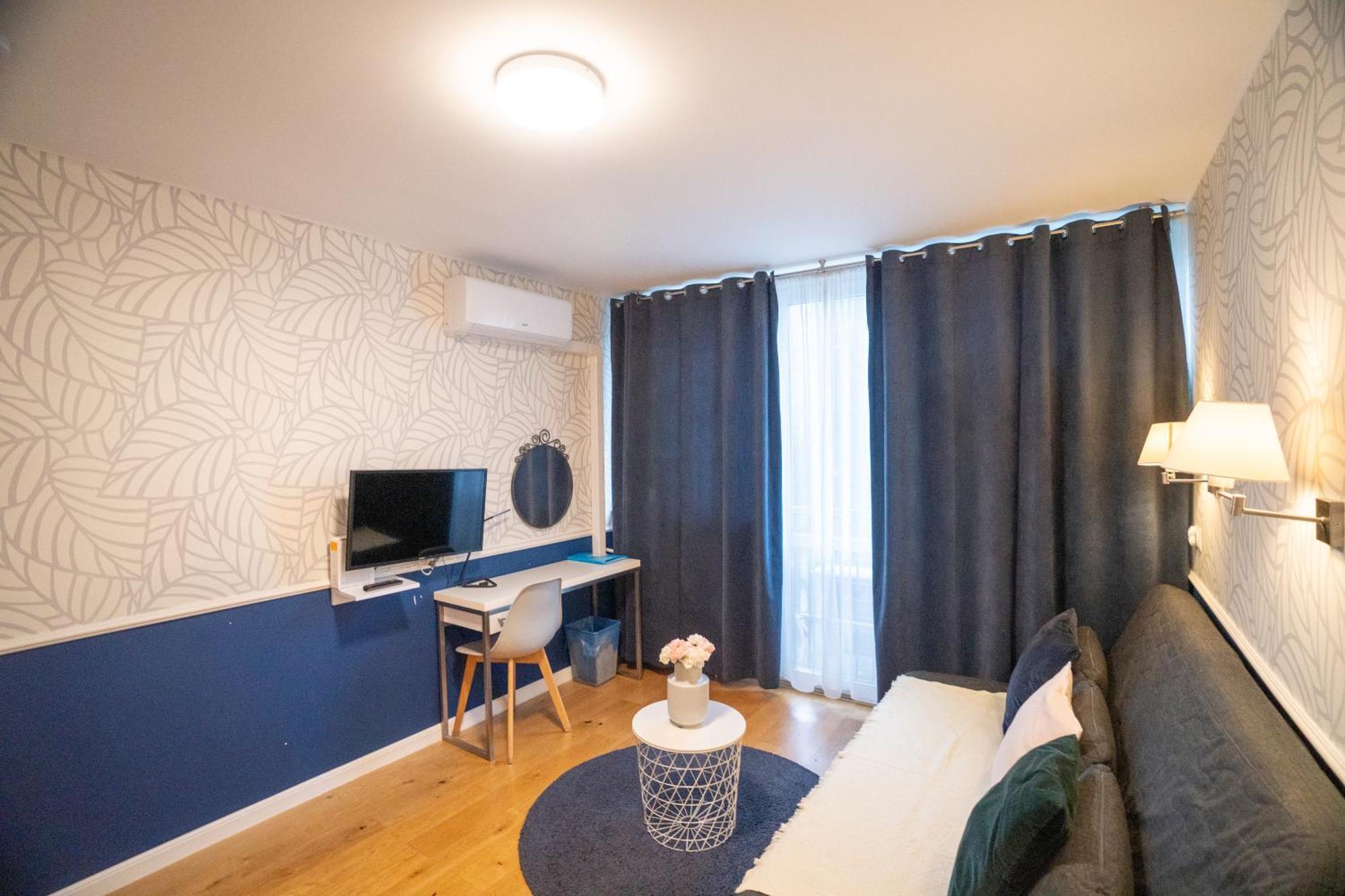 Apartament Hotel Grzybowska 9 Warsaw Exterior photo